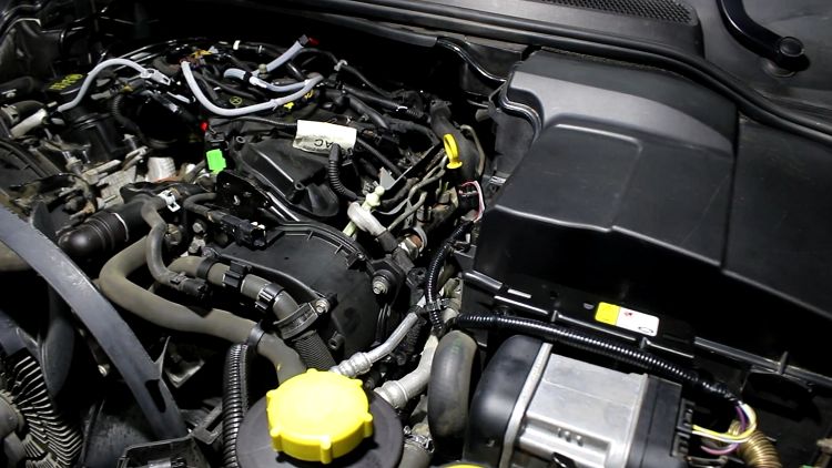 Замена датчика температуры топлива 2часть на Land Rover Discovery 4 Ленд Ровер Дискавери 4 2011 смотреть онлайн