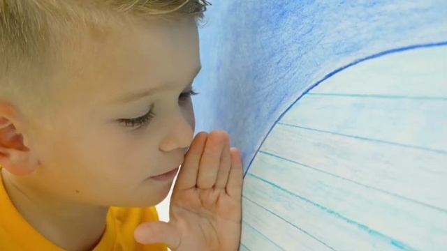 Крис и Приключение с горкой для детей. смотреть онлайн