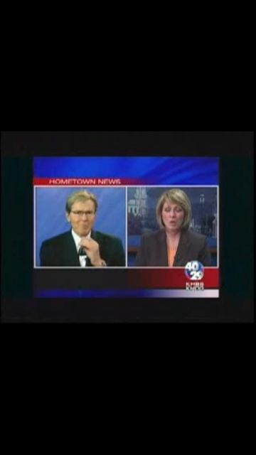 У него выпал зуб? Прикол в передаче новостей смотреть онлайн