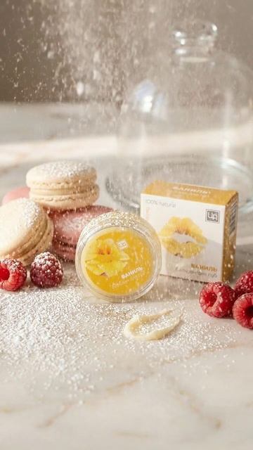 Ванильный десерт для Ваших губ 💋 — увлажняет и смягчает, защищает от сухости, трещин и шелушений.