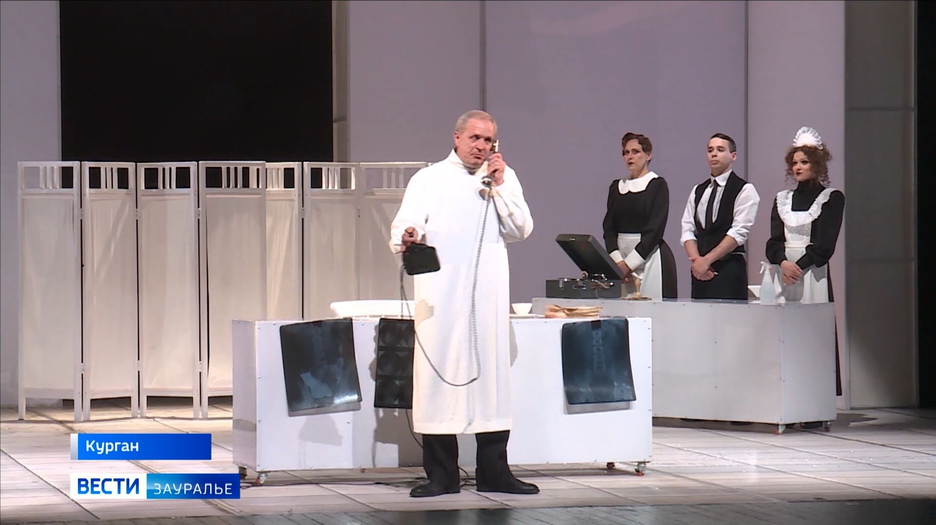 Актёру Курганского театра драмы Сергею Радькову исполняется 60 лет смотреть онлайн