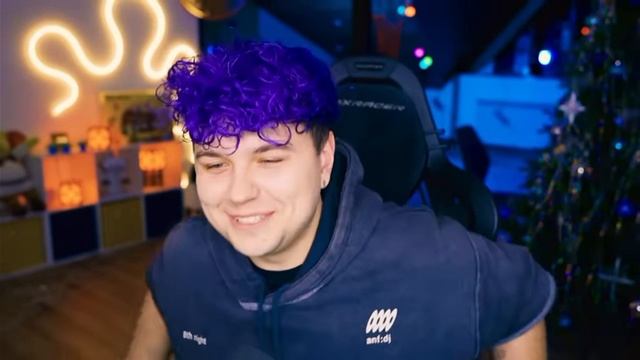 БОГАТЫЕ ШКОЛЬНИКИ в Likee 💵 ЧТО ТВОРЯТ ДЕТИ В ЛАЙКЕ? смотреть онлайн