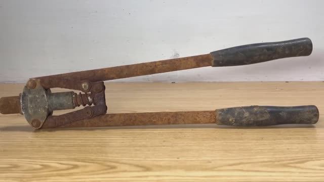 Реставрация старого клёпольщика смотреть онлайн