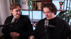 ЗАМЕНИЛА МУЖА СЫНОМ МАМЕНЬКИН СЫНОК [это всё]