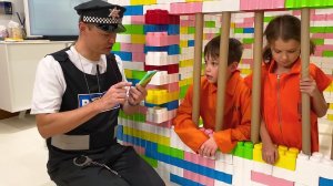 ℹ️ СТРОИМ ДОМ из КОНСТРУКТОРА - КАТЯ И МАКС