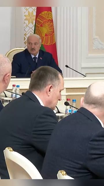 Лукашенко: "Ну выпил там сто грамм, но курение - это ужас!" смотреть онлайн