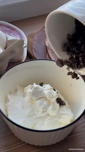 Готовим блинный рулет с начинкой «Орео» на Масленицу