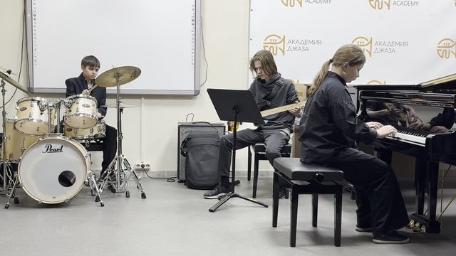 "Teens In Jazz" / D. Ellington "C-Jam Blues" смотреть онлайн