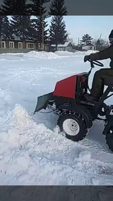 Мини трактор МД-9_072611.mp4 смотреть онлайн