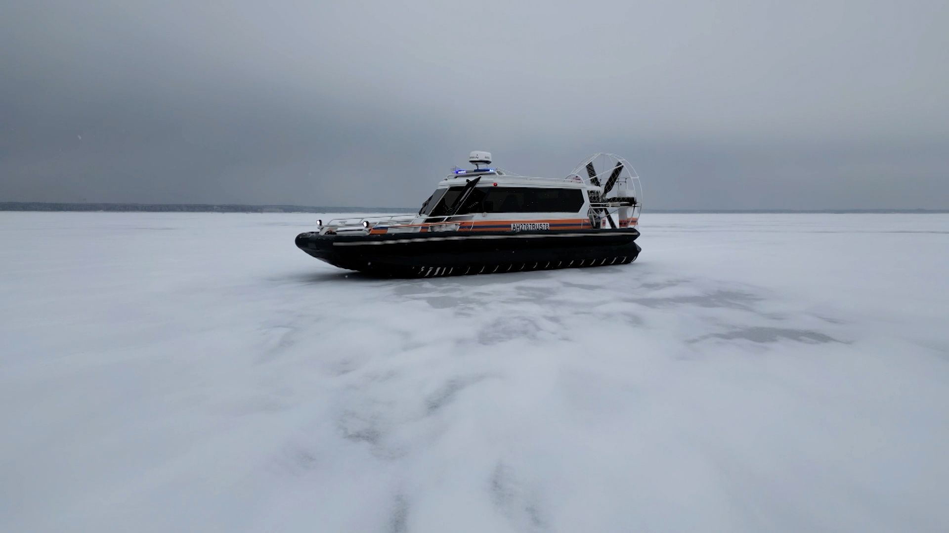 Тебе водить. Замена аккумулятора, мастер-класс на льду, аэролодка МЧС