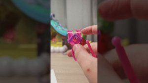 перышко из резинок