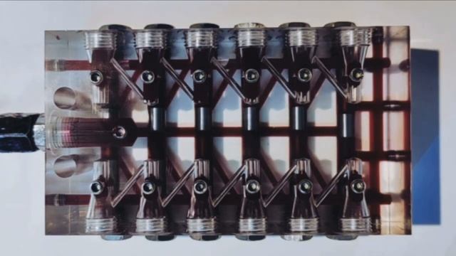 Принцип работы прогрессивного распределителя_ наглядная демонстрация с оргстеклом