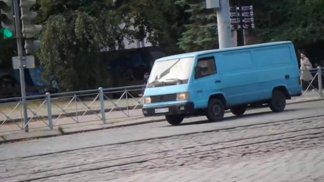 Mercedes-Benz MB100 смотреть онлайн