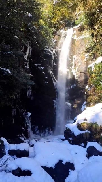 ВОДОПАД В АБХАЗИИ
