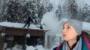 Муж психанул и поднял на крышу снегоуборщик. Купили вагонку для дома. Сделали операцию