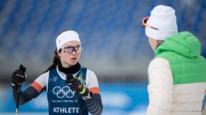 Российская лыжница Непряева упала во время скиатлона на Олимпиаде