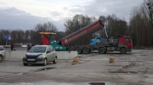 Укладка асфальта Mercedes-Benz Actros _Vogele Super