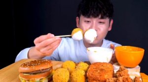 Мукбанг фаст-фуд Mukbang