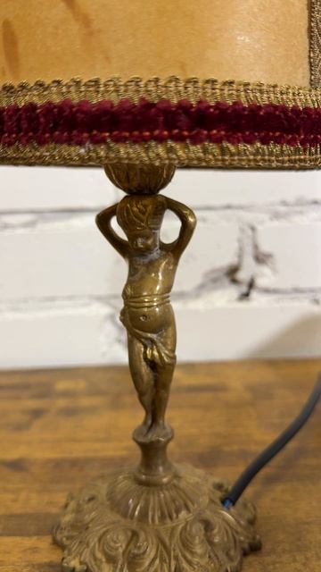 Старинная скульптурная настольная лампа 20765