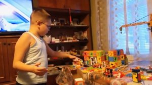 Приехал к бабушке в деревню на выходные, гуляю, снега по колено. Строю город, играю 06-02-2026