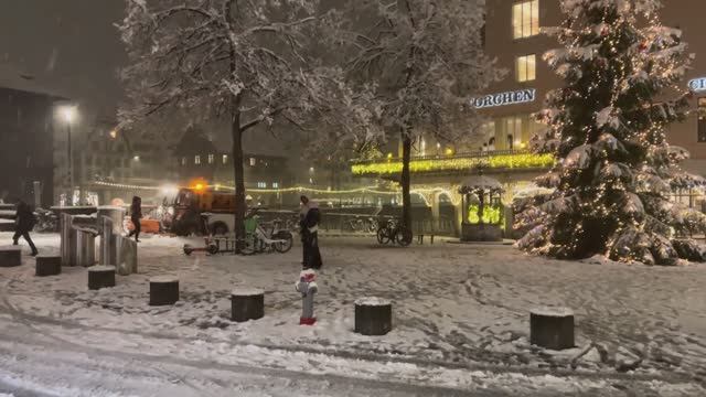 🌨 ❄️ Снежная буря, зимняя пешеходная экскурсия по Швейцарии 🇨🇭, Цюрих