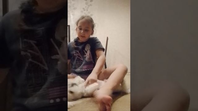 Сноу примеряет одежду.2 часть смотреть онлайн