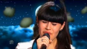 Диана Анкудинова, Карина Исмаилова и Алексей Воробьёв - "О чём ты думаешь" (2019) (хромакей)