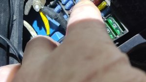 где предохранители на поворотники?