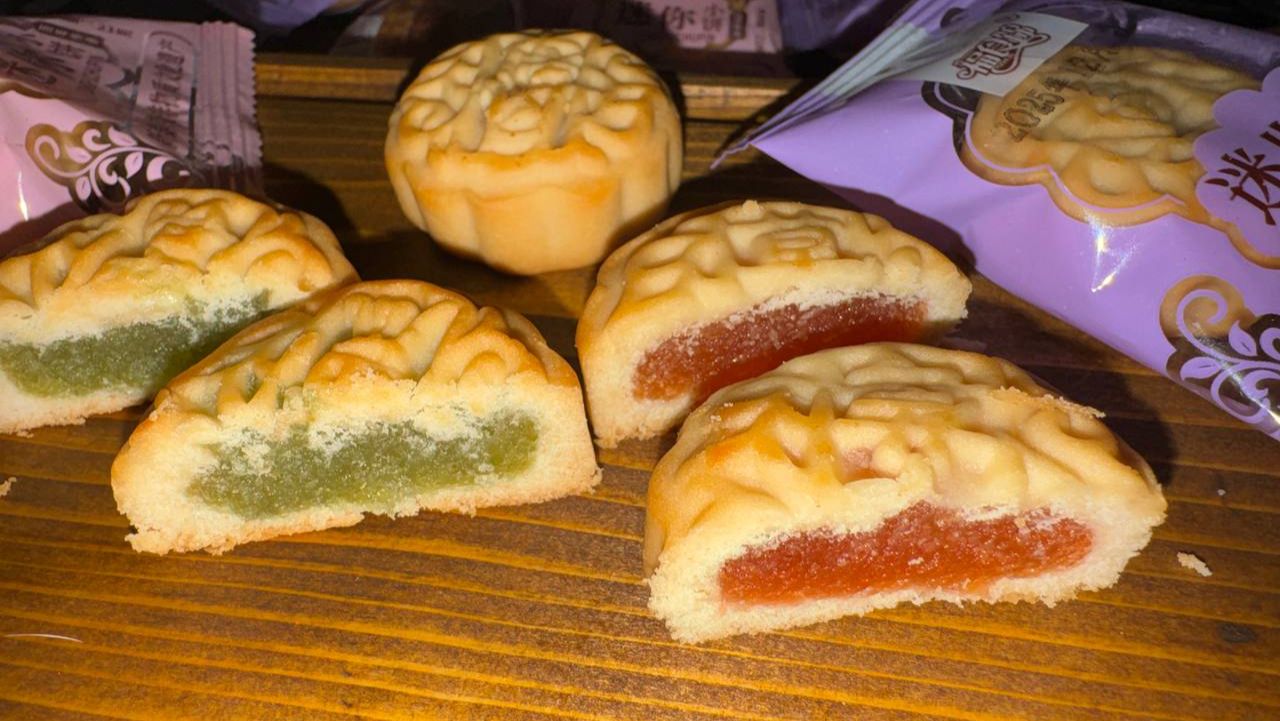 Попробовали азиатские печеньки, очень даже вкусно.