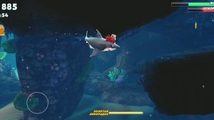 играем в hungry shark купил свою первую акулу размера L коплю на акулу домового
