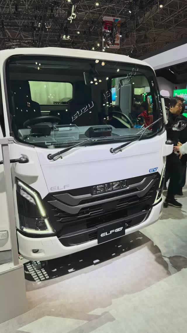 Электрический 🔌🔋 ISUZU ELF | тишина вместо дизеля 🇯🇵