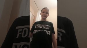 24 часа в чёрном и ухот залицом и волосами