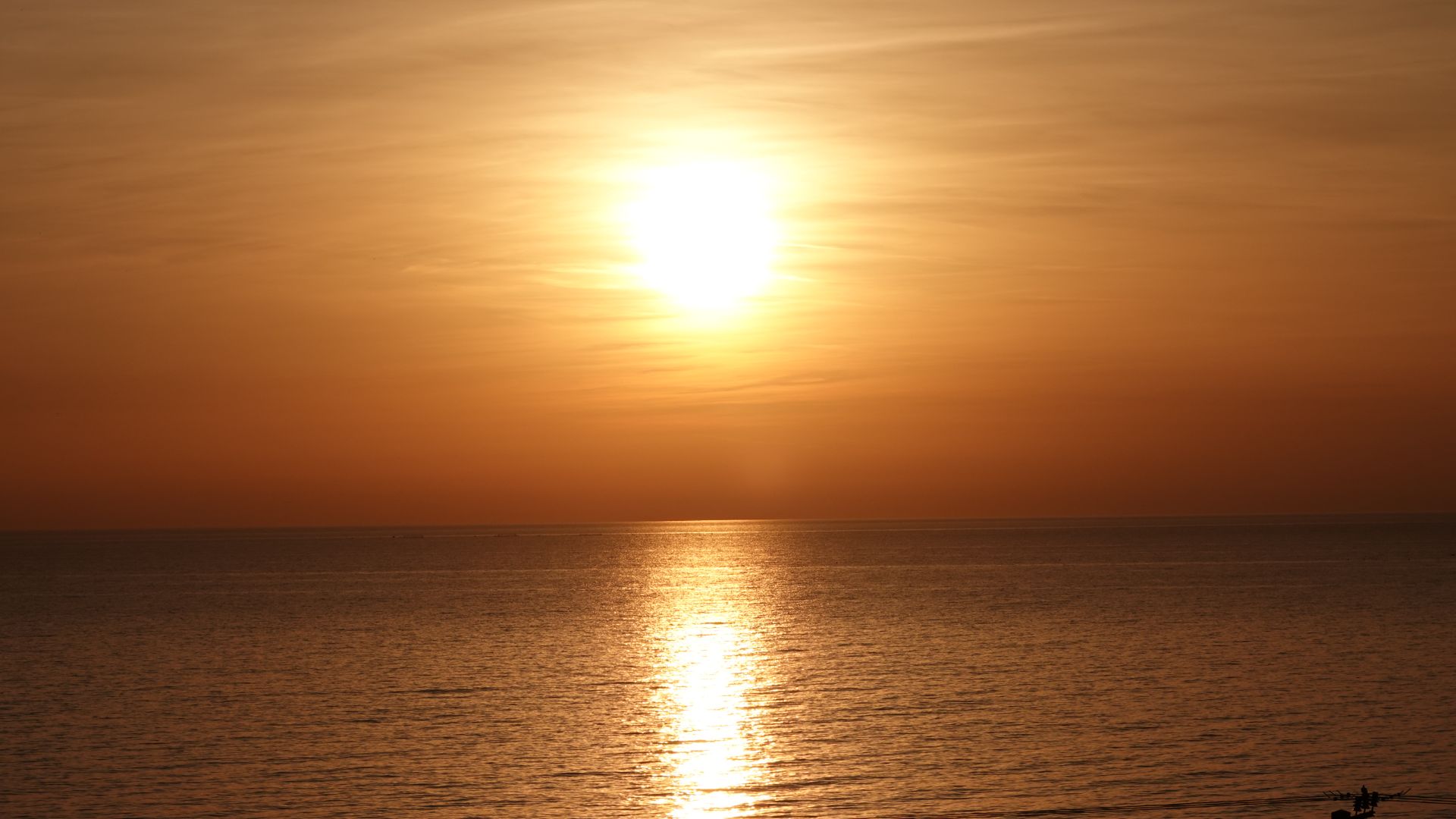 В ОБЪЯТИЯХ ЗАКАТА! КОГДА СЛОВА НЕ НУЖНЫ! АДЛЕР. ЧЁРНОЕ МОРЕ. 23 НОЯБРЯ 2025 ГОДА.