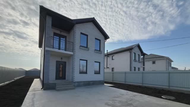 Шикарный двухэтажный дом 🏠