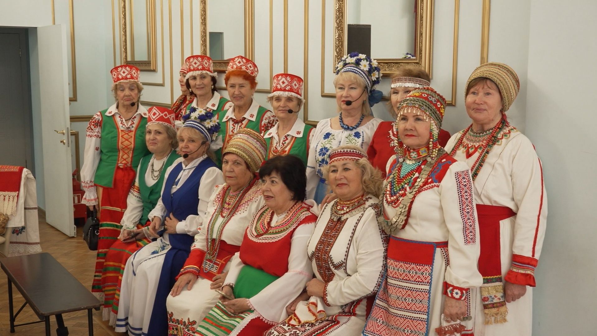 В ДОФе прошёл творческий вечер, посвящённый воинским традициям народов России смотреть онлайн