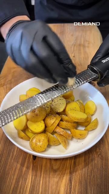 Свиная шейка с картофелем и сыром 🍖 смотреть онлайн