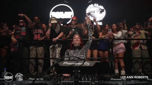 Lee Ann Roberts _ Boiler Room_ Dallas смотреть онлайн