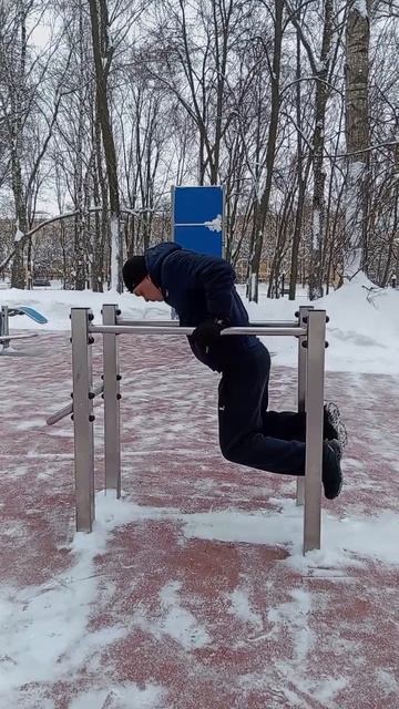 Кельчин Александр, тренировка по боксу на улице зимой, 2026, февраль. #бокс #спорт #мойдень