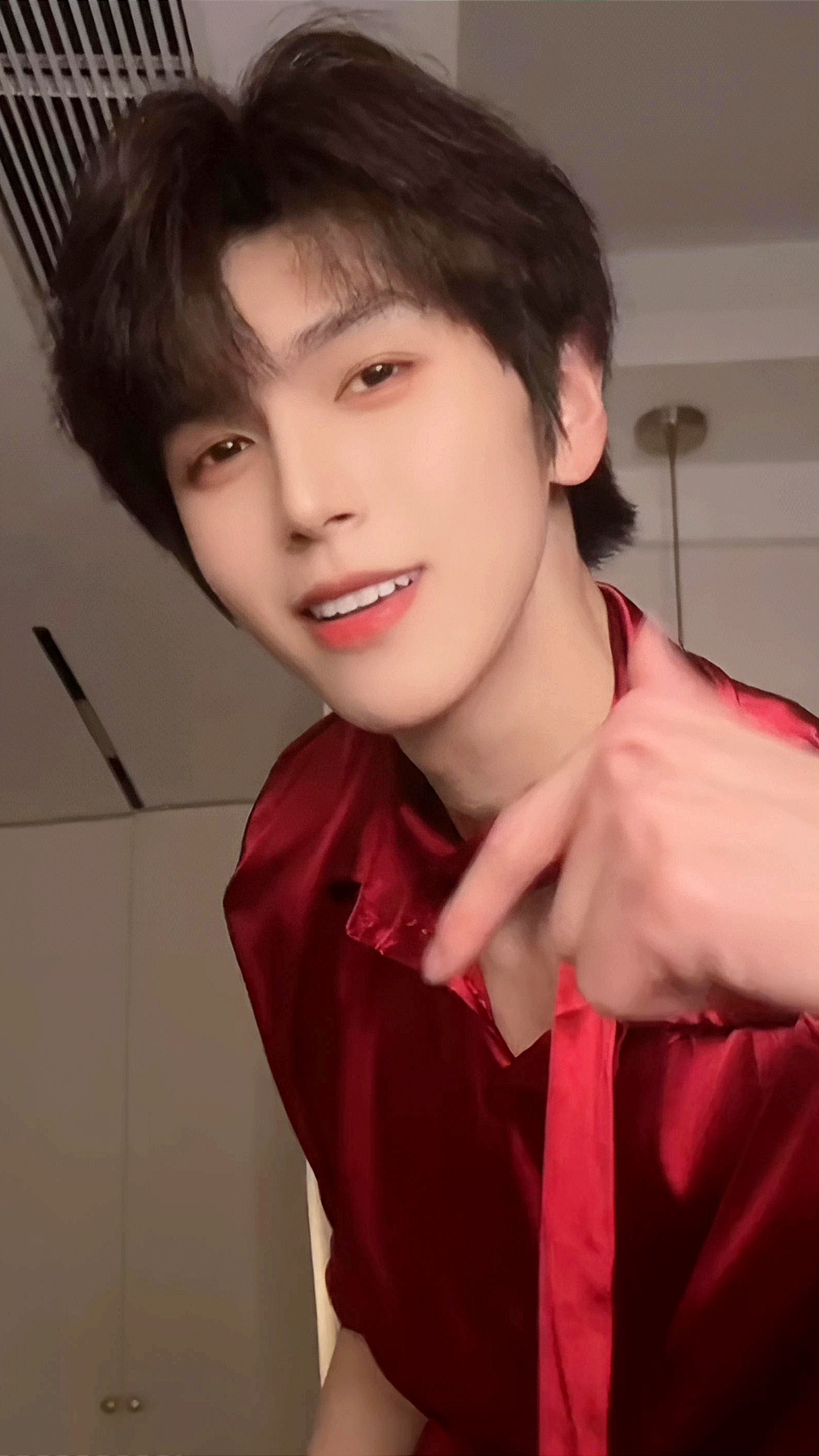 Его талант покорили сердца, прекрасен в движении, с чувством стиля, пластичностью и современностью