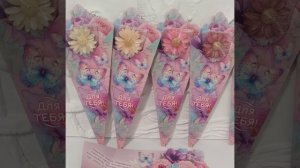 Набор букетов-комплиментов на 8 Марта из свечей-цветов