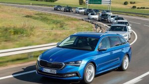 Skoda Octavia - 1.5 AMT, 2021, универсал.