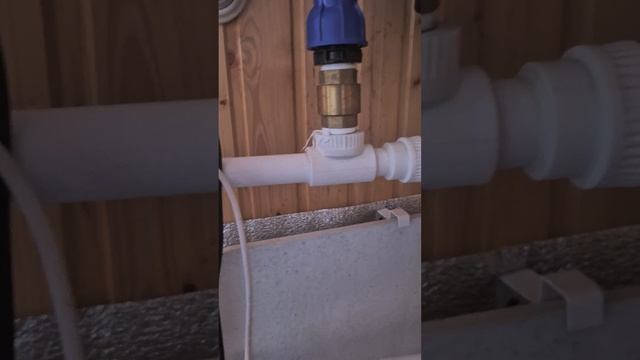 Сухой ввод воды в дом, водопровод на даче в минус 25