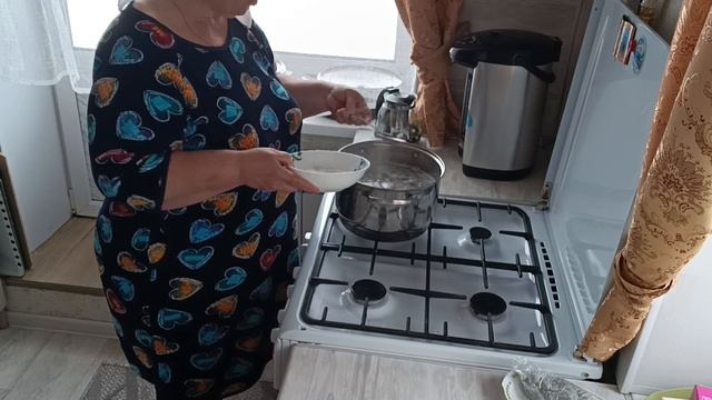 7.02.26. Готовлю 2 блюда с куриными голенями. смотреть онлайн