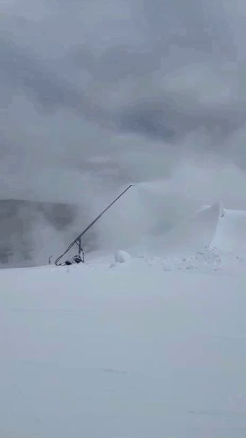 Нам не страшен ни мороз, ни жара..?