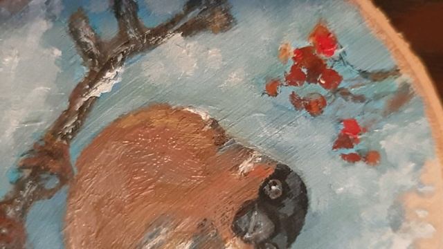 Живопись на Спилах деревьев. Снегири