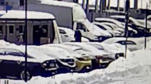 Прокуратура показала кадры со взрывом петарды в руках у подростка в Подмосковье