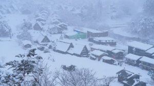 Путешествие по Японии 2026.Прогулка в снежную бурю в Сиракава-го.Сказочная снежная деревня в Японии.