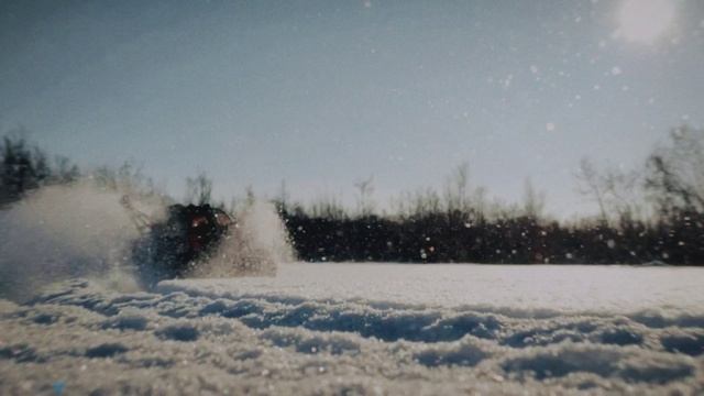 Много зимнего драйва на радиоуправляемой модели Crossrc EMO X5 Ford F-150 4wd смотреть онлайн