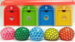 Залипательный гараж — сжимаем пластилиновые шарики | Мультики для детей