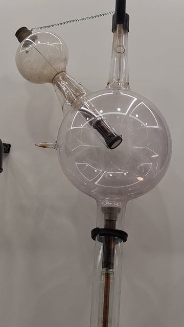 Рентгеновские лампы💡 в Музее истории Медицины #медицина #музей #Москва #ссср #история Рентгеновские лампы💡 в Музее истории Медицины #медицина #музей #Москва #ссср #история